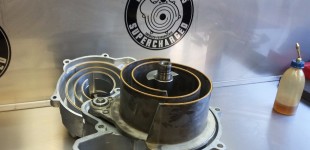 Verdr&auml;nger und Geh&auml;use 